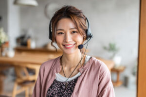 テレアポしている女性