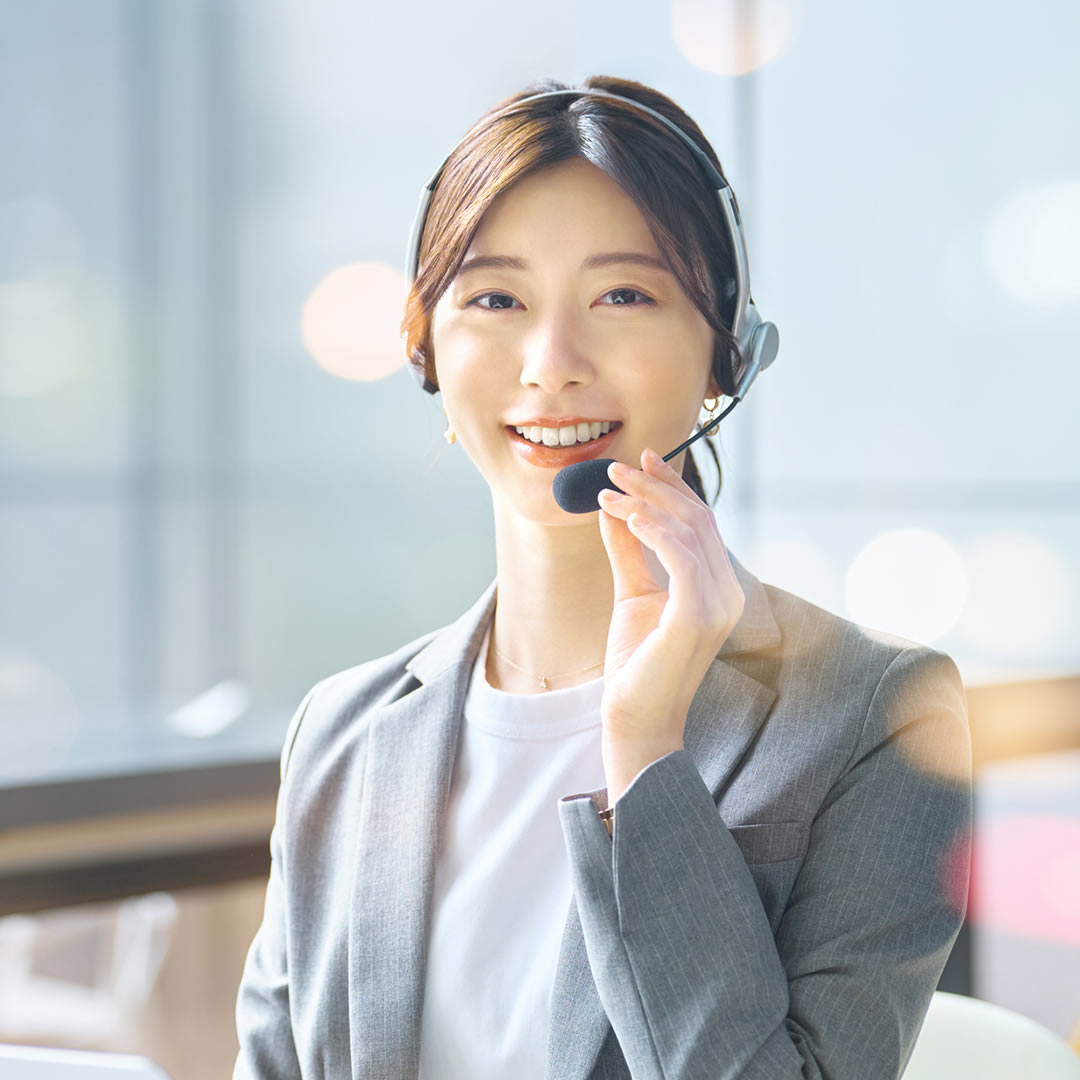 記事の結論を説明している女性